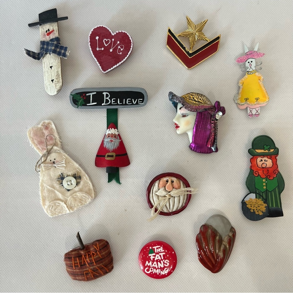 Vintage Set Brooches Holiday Teacher